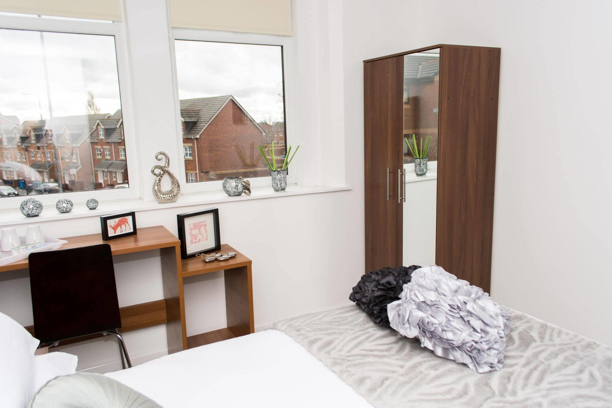 Park View Residence Manchester Eksteriør bilde